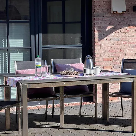 Ferienwohnung Lake House Mit Fruehstueck -Hunde Willkommen- *